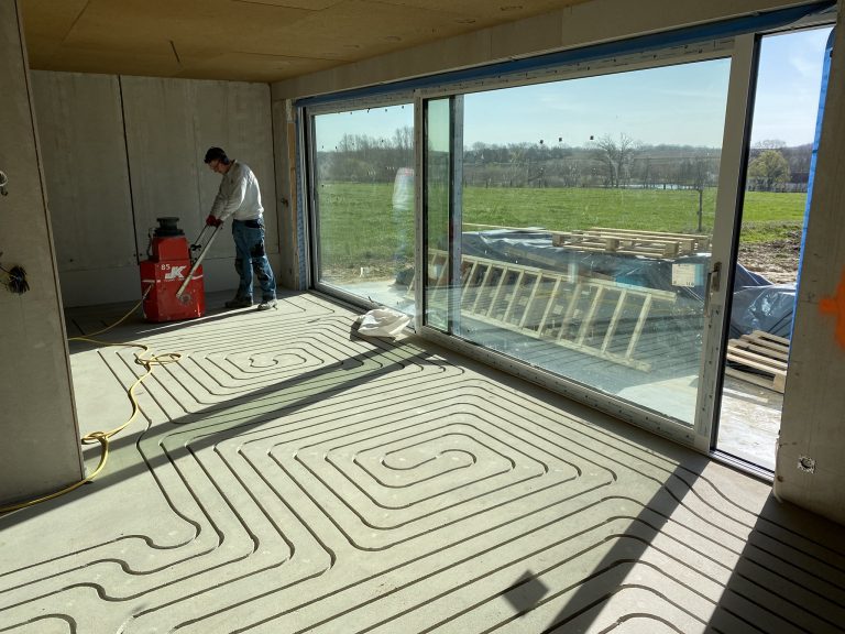 Purger un plancher chauffant : la méthode boucle par boucle