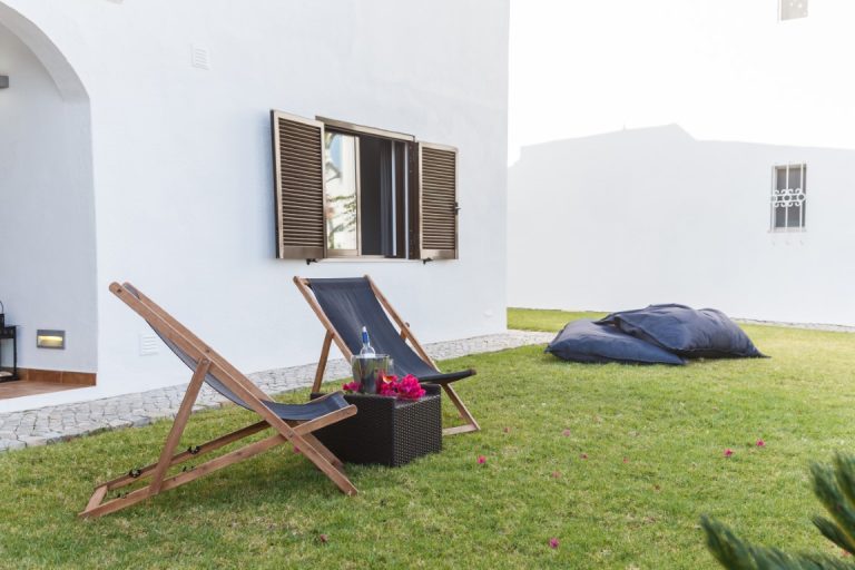 Quel fauteuil de jardin choisir pour votre extérieur ?