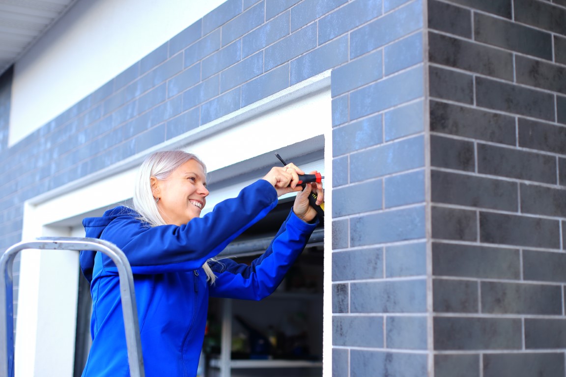 Everything you need to know about repairing shutters and roller blinds