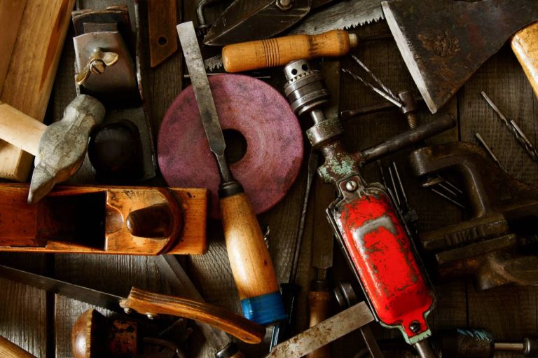 Outillage de bricolage : comment équiper votre atelier en 2026 ?